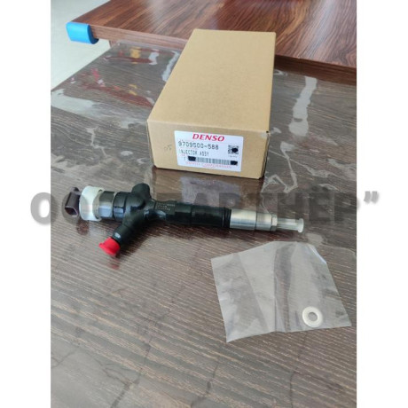 Форсунка TOYOTA 095000-5880, 9-709500-588, 23670-39095