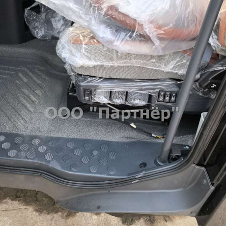 Кабина в сборе FOTON AUMAN Тягач Черная
