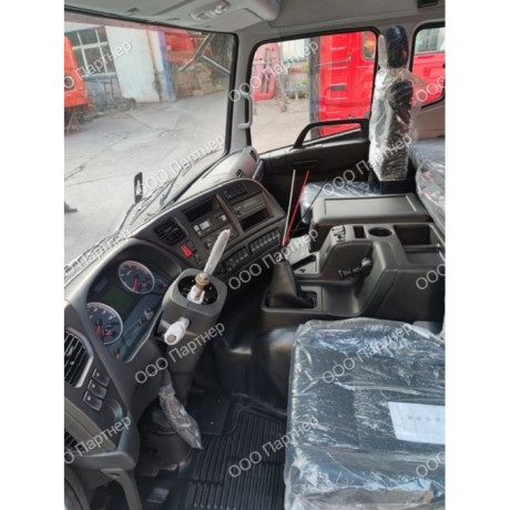 Кабина в сборе DongFeng Тягач Белая