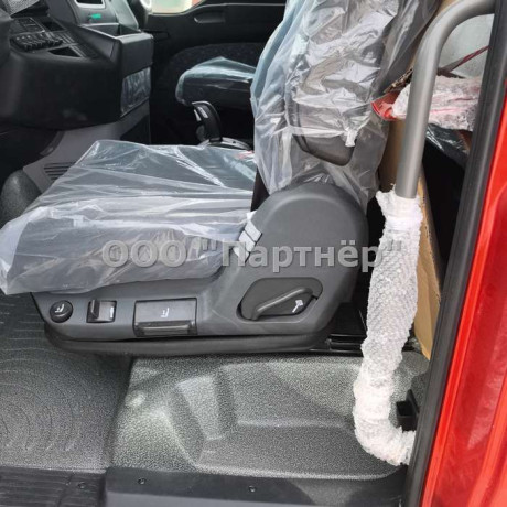 Кабина в сборе Sitrak C7H Cамосвал Красная под АКПП