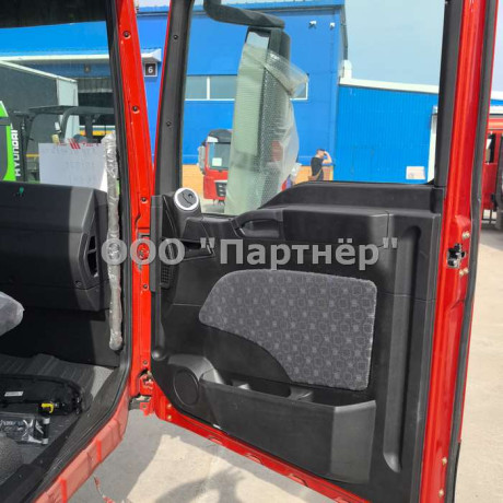 Кабина в сборе Sitrak C7H Cамосвал Красная под АКПП